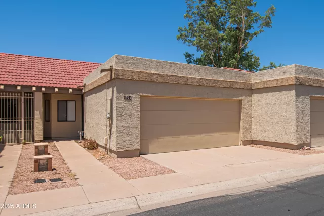 MLS: 6873837 Condo For Sale