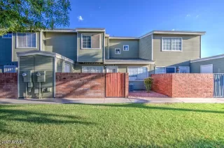 Photo #2: 6874555 Listing