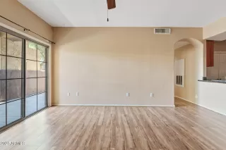 Photo #3: 6874641 Listing