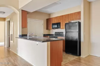 Photo #6: 6874641 Listing