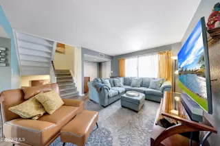 Photo #5: 6874735 Listing