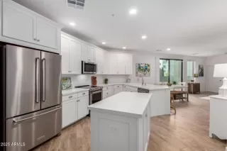 Photo #2: 6874739 Listing