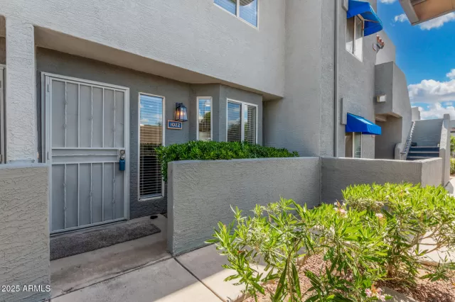 MLS: 6875083 Condo For Sale