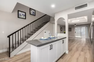 Photo #3: 6875083 Listing