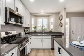 Photo #4: 6875083 Listing