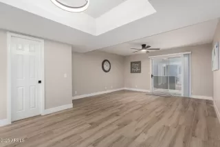 Photo #5: 6875083 Listing