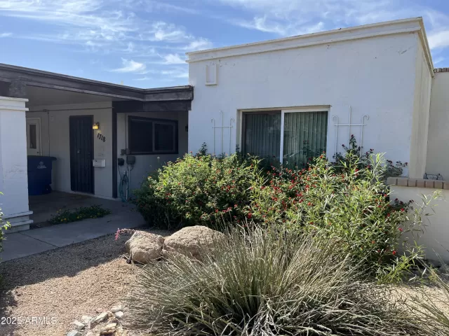 MLS: 6875100 Condo For Sale