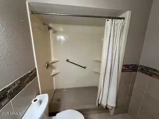 Photo #6: 6875100 Listing