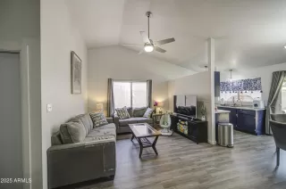 Photo #2: 6875137 Listing 