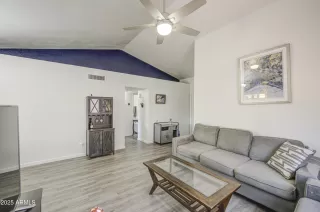 Photo #4: 6875137 Listing 