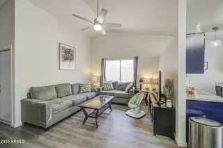 Photo #5: 6875137 Listing 