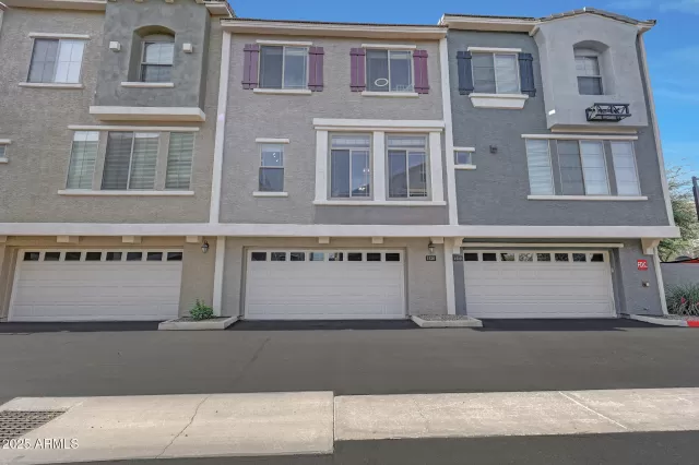 MLS: 6875267 Condo For Sale