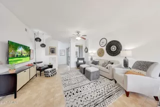 Photo #3: 6875267 Listing 