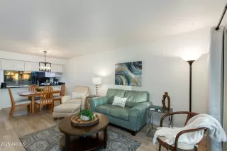 Photo #6: 6875310 Listing 