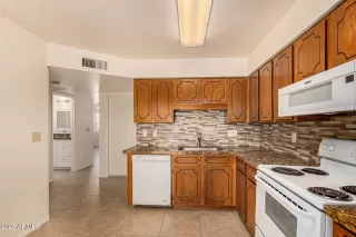 Photo #4: 6875403 Listing