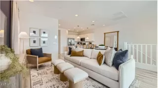 Photo #4: 6875717 Listing