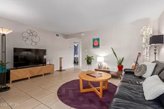 Photo #3: 6875888 Listing