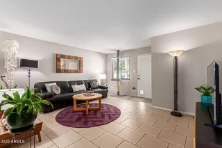 Photo #5: 6875888 Listing