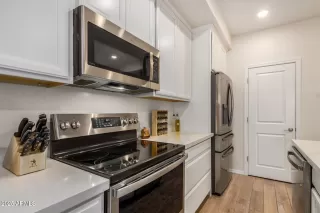 Photo #5: 6875988 Listing 