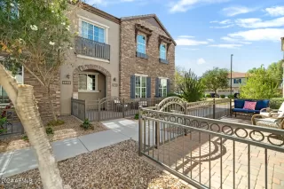 Photo #2: 6875998 Listing