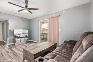 Photo #4: 6876057 Listing 