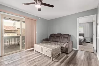 Photo #5: 6876057 Listing 