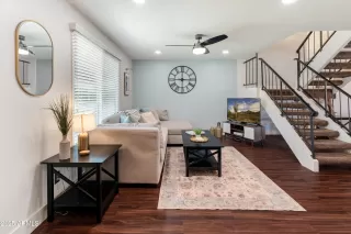 Photo #2: 6876243 Listing 