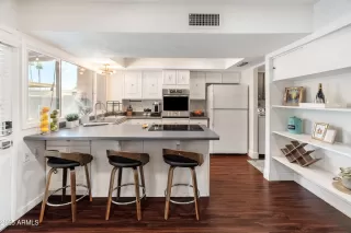 Photo #4: 6876243 Listing 