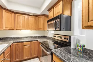 Photo #4: 6876340 Listing