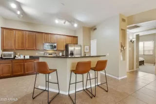 Photo #6: 6876476 Listing 