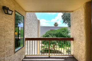 Photo #5: 6876490 Listing