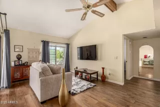 Photo #5: 6876496 Listing 