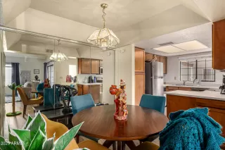 Photo #6: 6876496 Listing 