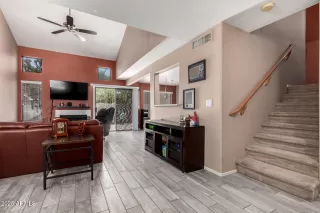 Photo #2: 6876519 Listing 