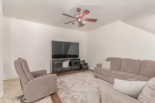 Photo #6: 6876674 Listing 