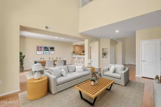 Photo #1: 6876733 Listing 