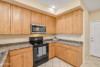 Photo #5: 6876733 Listing 