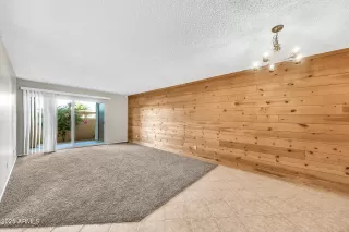 Photo #4: 6876786 Listing