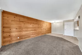 Photo #5: 6876786 Listing