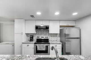 Photo #2: 6876850 Listing