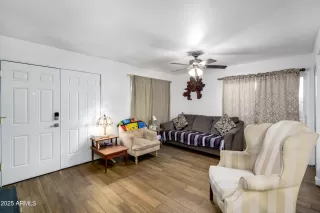 Photo #4: 6876850 Listing