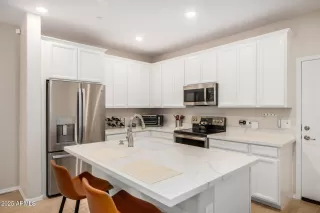 Photo #5: 6877026 Listing