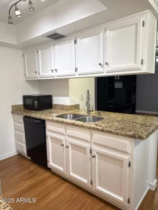 Photo #3: 6877157 Listing 