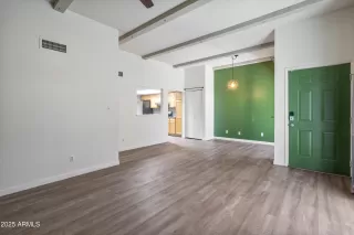 Photo #2: 6877181 Listing 