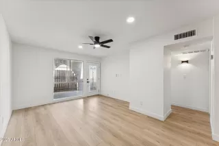 Photo #3: 6877229 Listing 