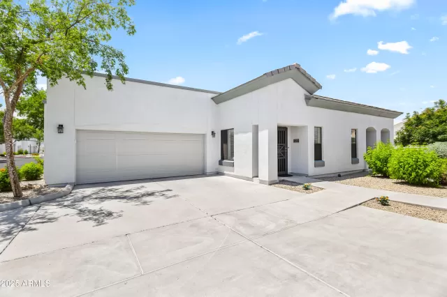 MLS: 6877249 Condo For Sale