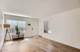 Photo #3: 6877267 Listing