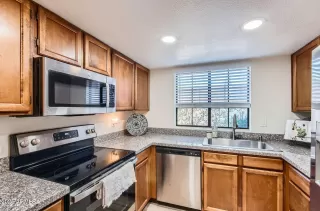 Photo #4: 6877267 Listing