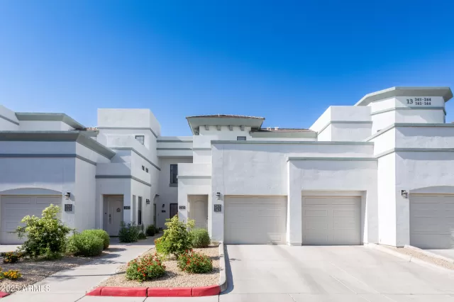 MLS: 6877318 Condo For Sale