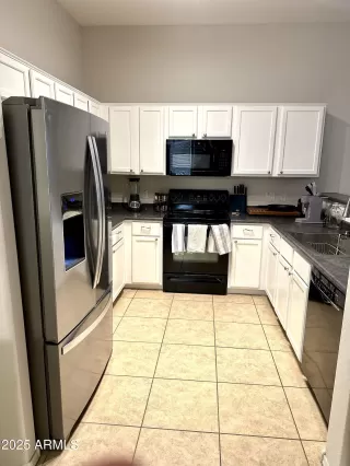 Photo #4: 6877840 Listing